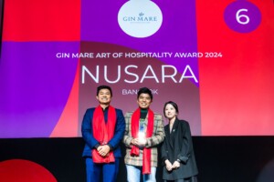 Bild på pristagarna Nusara under prisceremonin för World’s 50 Best Restaurants i Asien