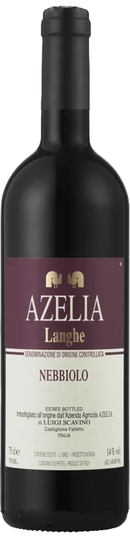 En glasflaska med Langhe Nebbiolo Azelia, ett rött vin från Piemonte i Italien