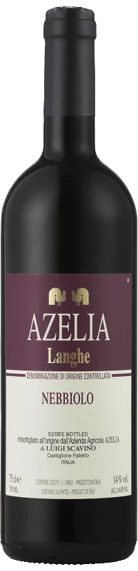 En glasflaska med Langhe Nebbiolo Azelia, ett rött vin från Piemonte i Italien