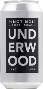 En burk med Underwood Pinot Noir, ett rött vin från Oregon i USA