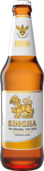 En glasflaska med Singha, en ljus lager från Thailand
