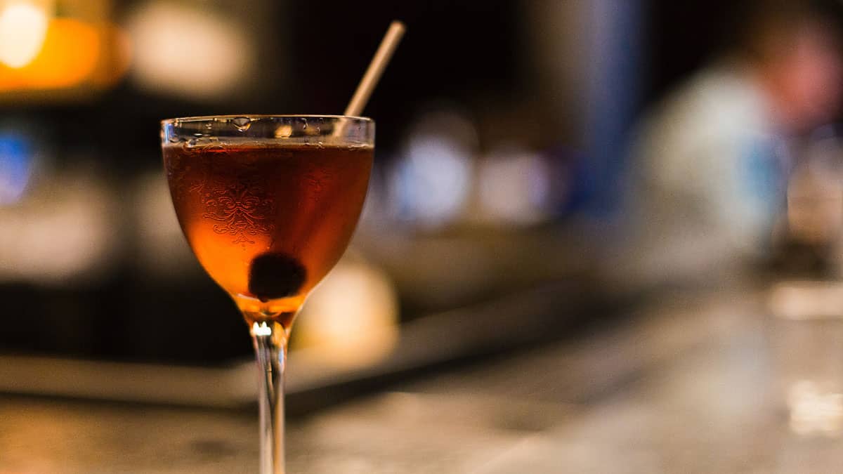 Bild på Twista de klassiska drinkarna – med mörk rom