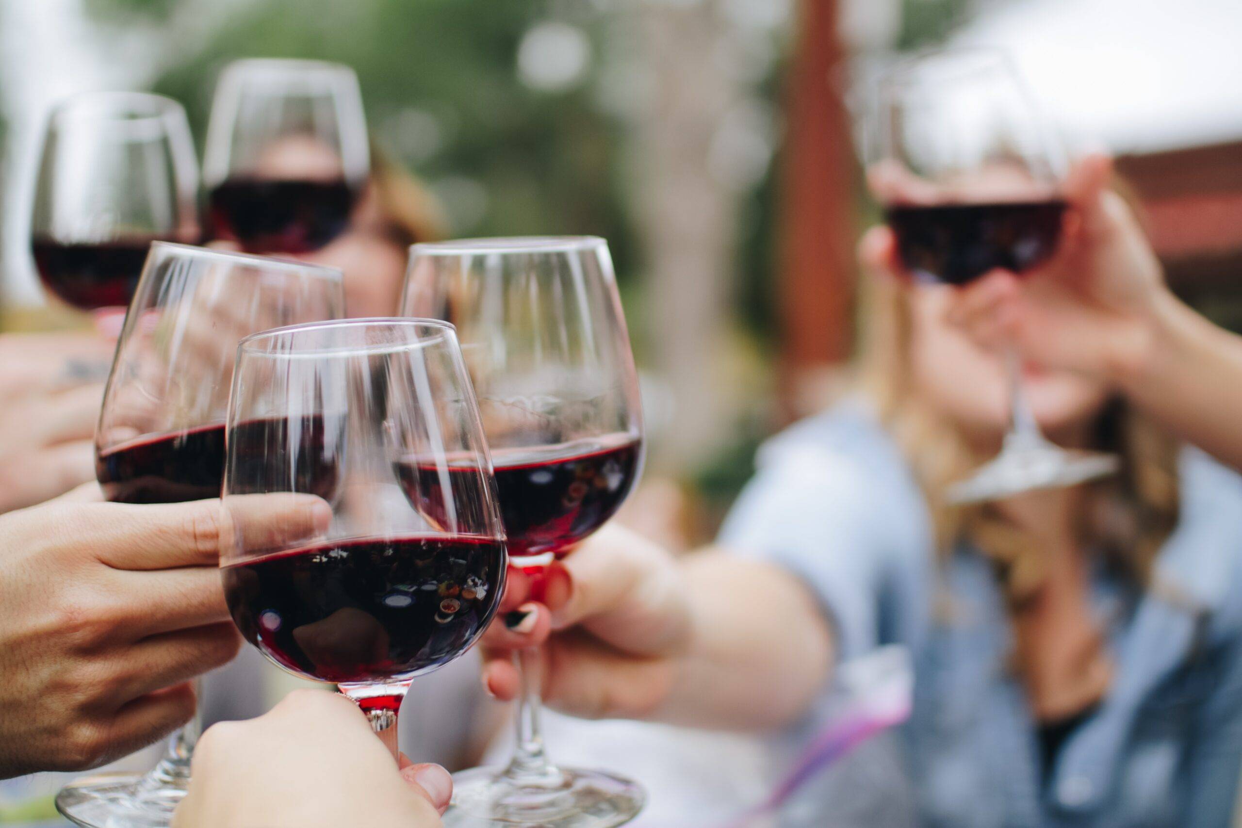 Vinliftarens guide till sommarfesternas galaxer