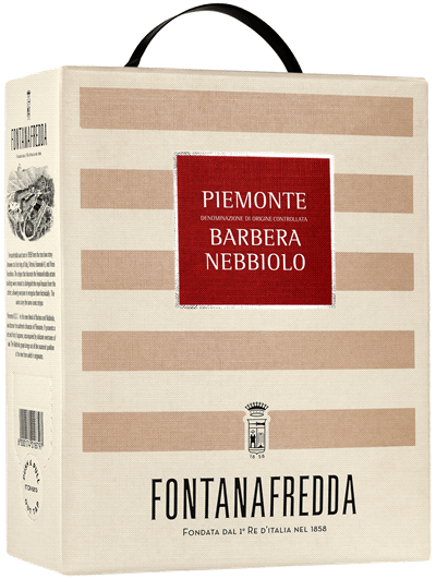 En box med Fontanafredda Piemonte Barbera Nebbiolo 2022, ett rött vin från Piemonte i Italien