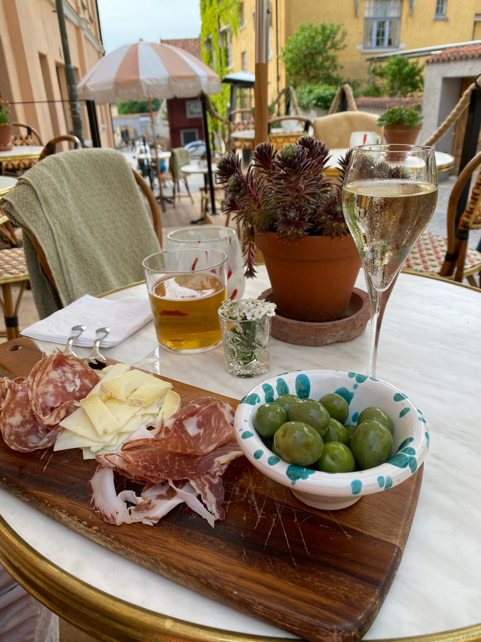 Servering på VinBar Buco