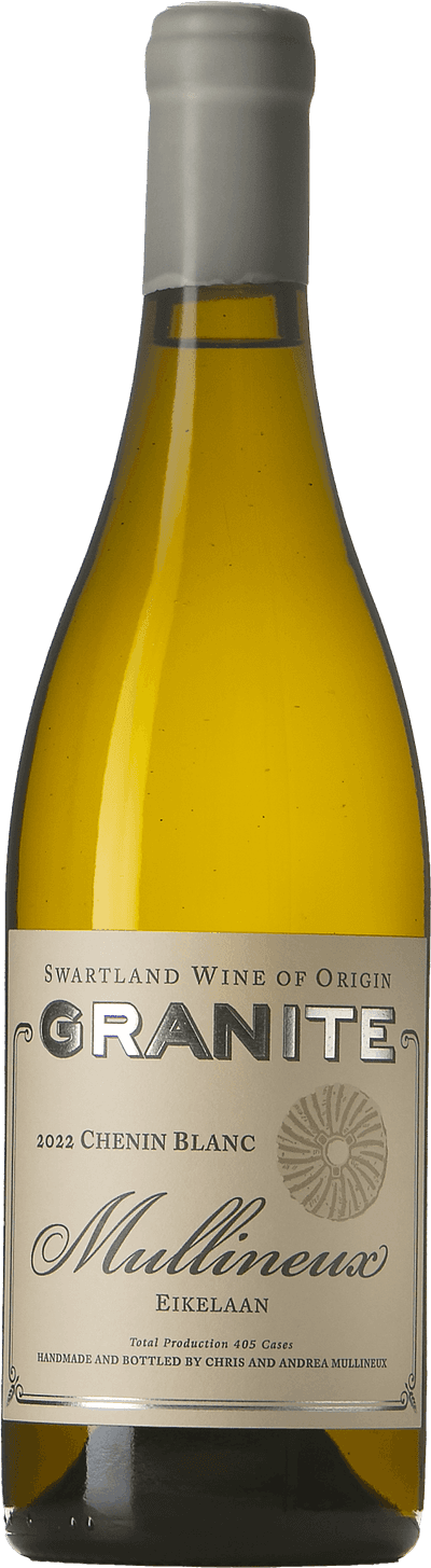 En glasflaska med Mullineux Granite Chenin 2023, ett vitt vin från Western Cape i Sydafrika
