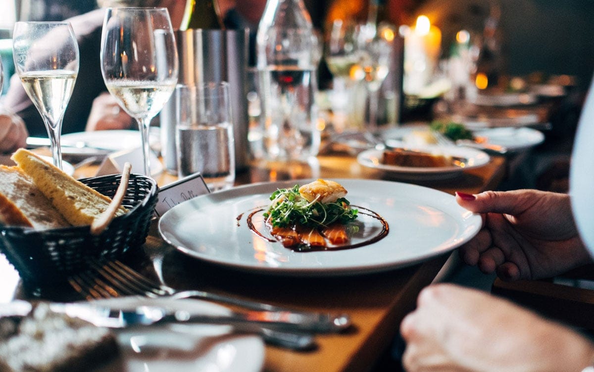 Bild på Fem bästa ställena i Stockholm för en vinlunch