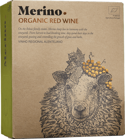 En box med Casa Relvas Merino Organic Red Wine 2022, ett rött vin från Alentejo i Portugal