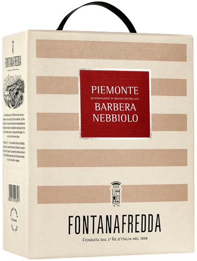 En box med Fontanafredda Piemonte Barbera Nebbiolo 2022, ett rött vin från Piemonte i Italien