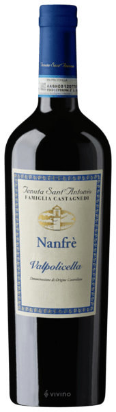 En glasflaska med Tenuta Sant'Antonio Nanfré Valpolicella 2022, ett rött vin från Venetien i Italien