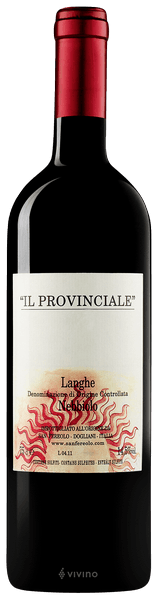 En glasflaska med San Fereolo Il Provenciale Langhe Nebbiolo 2019, ett rött vin från Piemonte i Italien