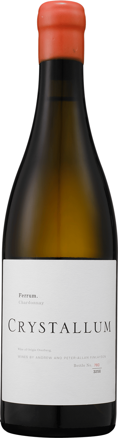 En glasflaska med Crystallum Ferrum Chardonnay 2023, ett vitt vin från Western Cape i Sydafrika