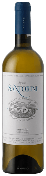 En glasflaska med Domaine Sigalas Santorini Assyrtiko 2022, ett vitt vin från Kykladerna i Grekland