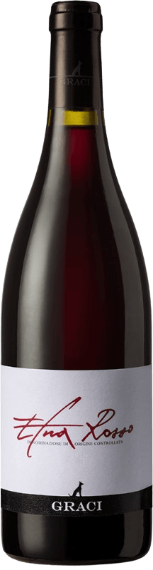 En glasflaska med Graci Etna Rosso 2022, ett rött vin från Sicilien i Italien