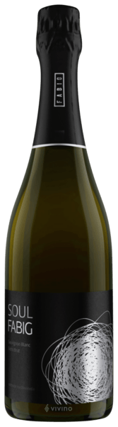En glasflaska med Fabig Soul Sekt Extra Brut 2020, en mousserande från Tjeckien