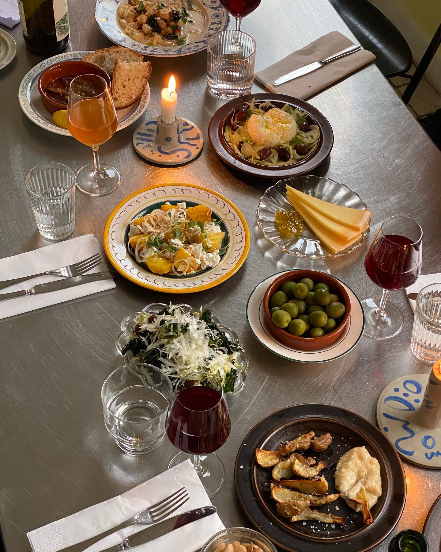 Maträtter på vinbar i Malmö