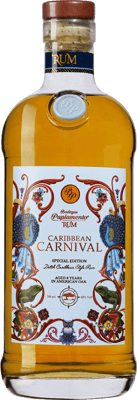 En glasflaska med Papiamento Rum Carnival, en rom från Panama