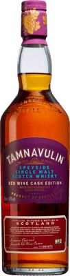 En glasflaska med Tamnavulin Red Wine Cask Edition Grenache Single Malt, en whisky från Skottland i Storbritannien