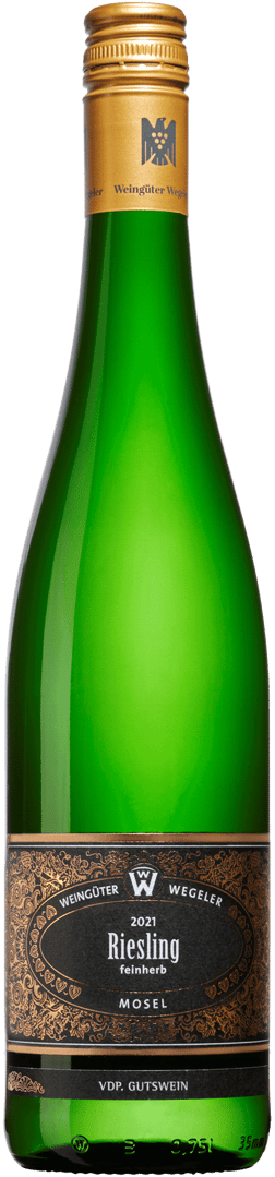 En lättare glasflaska med Riesling Feinherb Weingüt Wegeler 2021, ett vitt vin från Mosel i Tyskland