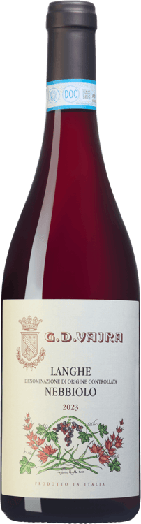 En lättare glasflaska med G.D. Vajra Organic Langhe Nebbiolo, ett rött vin från Piemonte i Italien