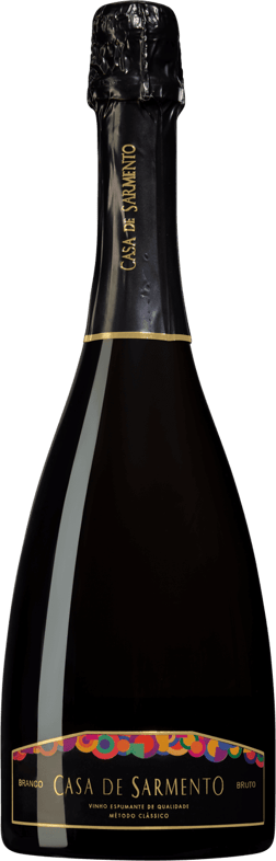 En glasflaska med Casa di Sermento Branco Bruto 2021, en mousserande från Bairrada i Portugal
