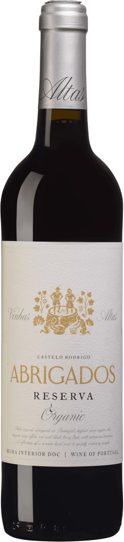En lättare glasflaska med Adega Castelo Rodrigo Abrigados Reserva 2023, ett rött vin från Beira Interior i Portugal