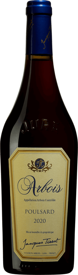En glasflaska med Arbois Poulsard Jacques Tissot 2020, ett rött vin från Jura i Frankrike