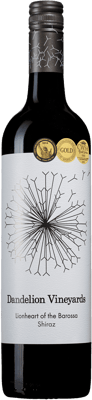 En glasflaska med Lionheart of the Barossa Shiraz, ett rött vin från South Australia i Australien