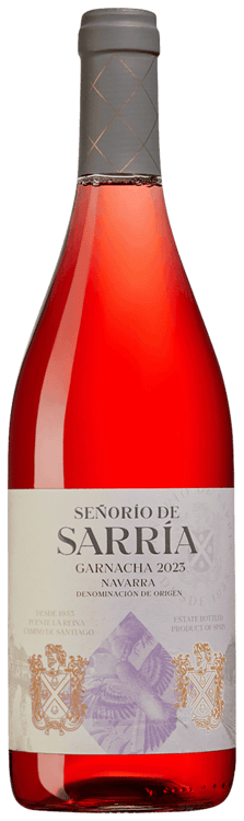 En lättare glasflaska med Señorío de Sarría, en rosévin från Navarra i Spanien