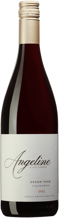 En glasflaska med Angeline Pinot Noir, ett rött vin från Kalifornien i USA