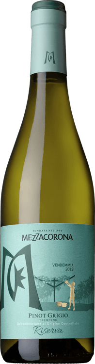 En lättare glasflaska med Mezzacorona Pinot Grigio Riserva 2020, ett vitt vin från Trentino-Alto Adige i Italien