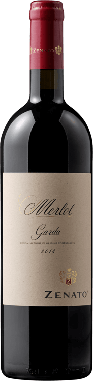 En glasflaska med Zenato Merlot, ett rött vin från Venetien i Italien