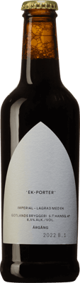 En glasflaska med Gotlands Bryggeri Ekporter, en porter & Stout från Gotlands län i Sverige