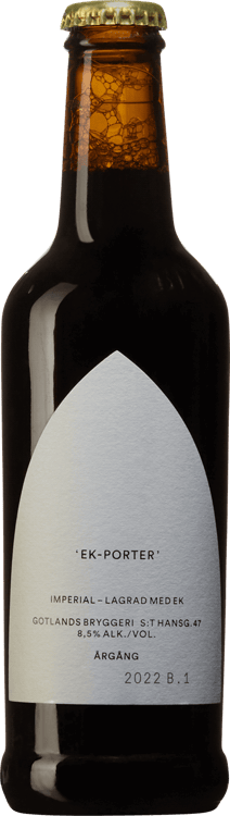 En glasflaska med Gotlands Bryggeri Ekporter, en porter & Stout från Gotlands län i Sverige