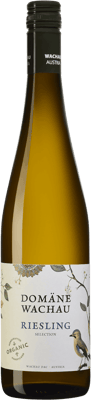 En lättare glasflaska med Domäne Wachau Riesling Selection, ett vitt vin från Niederösterreich i Österrike