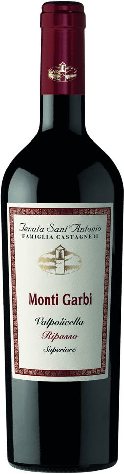 En glasflaska med Monti Garbi Ripasso 2019, ett rött vin från Venetien i Italien