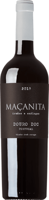 En glasflaska med Macanita Tinto, ett rött vin från Douro i Portugal