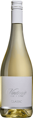 En glasflaska med Vintonic, en smaksatt vin från Österrike