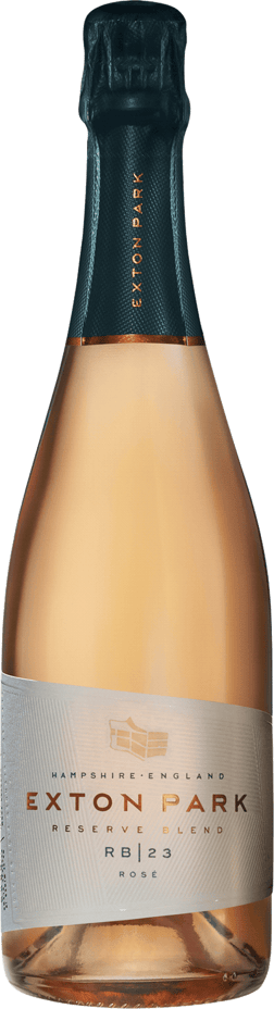 En glasflaska med Exton Park RB 23 Rosé Brut, en mousserande från England i Storbritannien