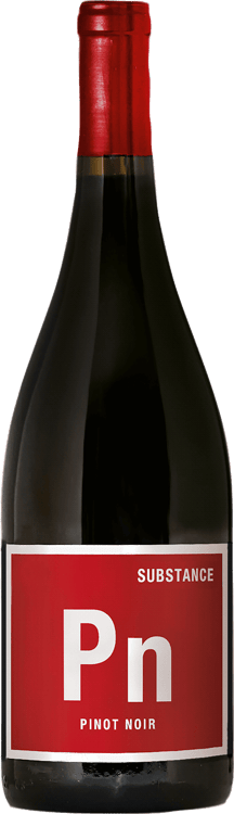 En glasflaska med Substance Pinot Noir, ett rött vin från Washington State i USA