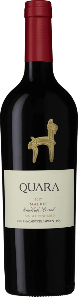En glasflaska med Quara Single Vineyard Malbec 2019, ett rött vin från North i Argentina