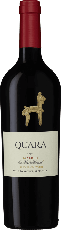 En glasflaska med Quara Single Vineyard Malbec 2019, ett rött vin från North i Argentina