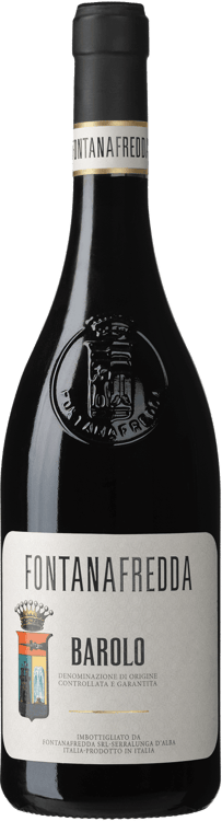 En glasflaska med Barolo Fontanafredda, ett rött vin från Piemonte i Italien