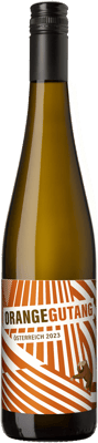 En lättare glasflaska med Orangegutang, ett vitt vin från Österrike
