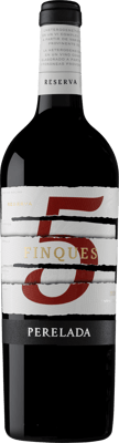 En glasflaska med 5 Finques Reserva, ett rött vin från Katalonien i Spanien