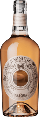 En glasflaska med Pasqua 11 minutes Rosé, en rosévin från Venetien i Italien