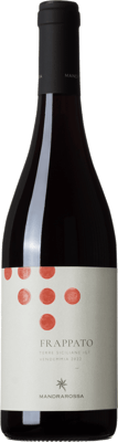 En lättare glasflaska med Mandrarossa Frappato 2019, ett rött vin från Sicilien i Italien