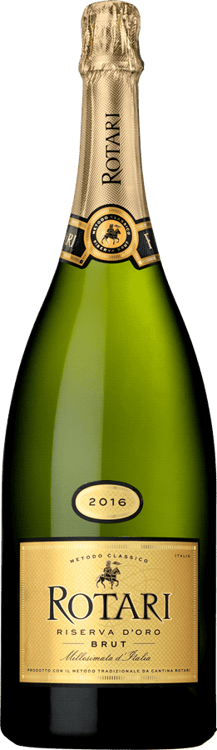 En glasflaska med Rotari Brut Riserva Magnum, en mousserande från Trentino-Alto Adige i Italien