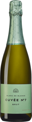 En glasflaska med Castell d’Or Celebrandum Reserva Seco, en mousserande från Brasilien