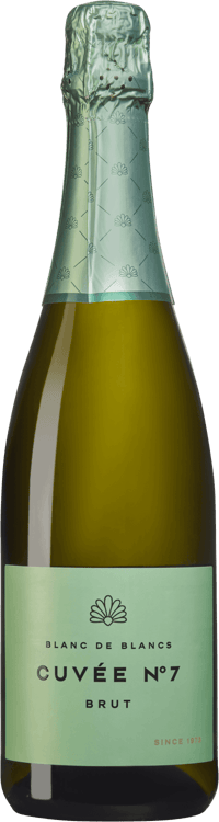 En glasflaska med Castell d’Or Celebrandum Reserva Seco, en mousserande från Brasilien